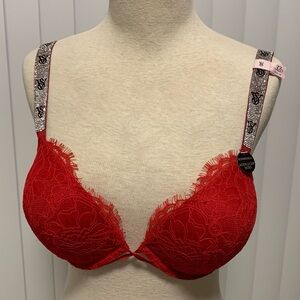 VS NWT Very Sexy Shine Strap Red Lace Bombshell Bra